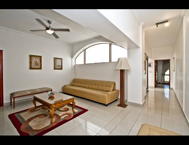 4 BEDROOM HOUSE FOR SALE IN KHYBER ROCK